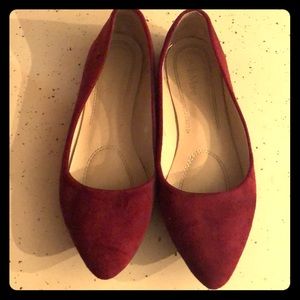 Bella Marie size 8 1/2 Burgundy flats